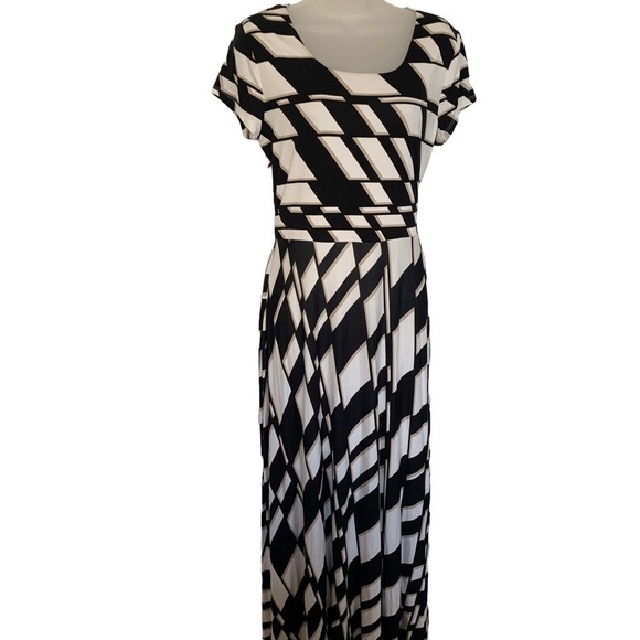 C EST. 1946 Women's Med Stretch Rayon Maxi Dress Black/White/Tan Abstract SS - Picture 11 of 12